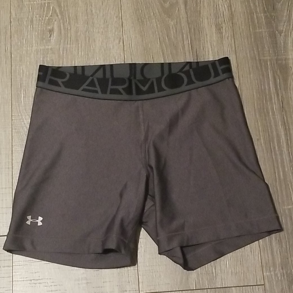 Underarmour Women's spandex compression shorts